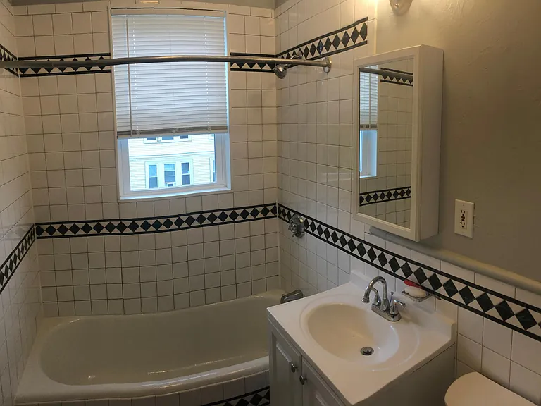 6 Wentworth Ter #3 — Photo 2