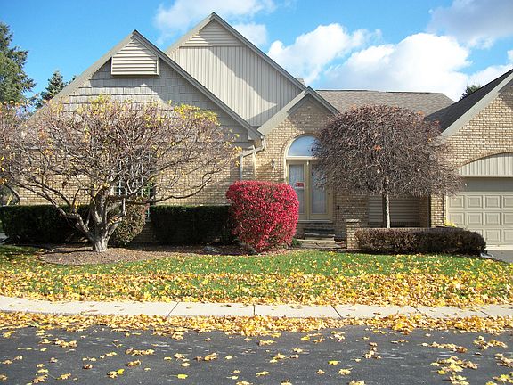 3rd image of 54990 Cambridge Dr