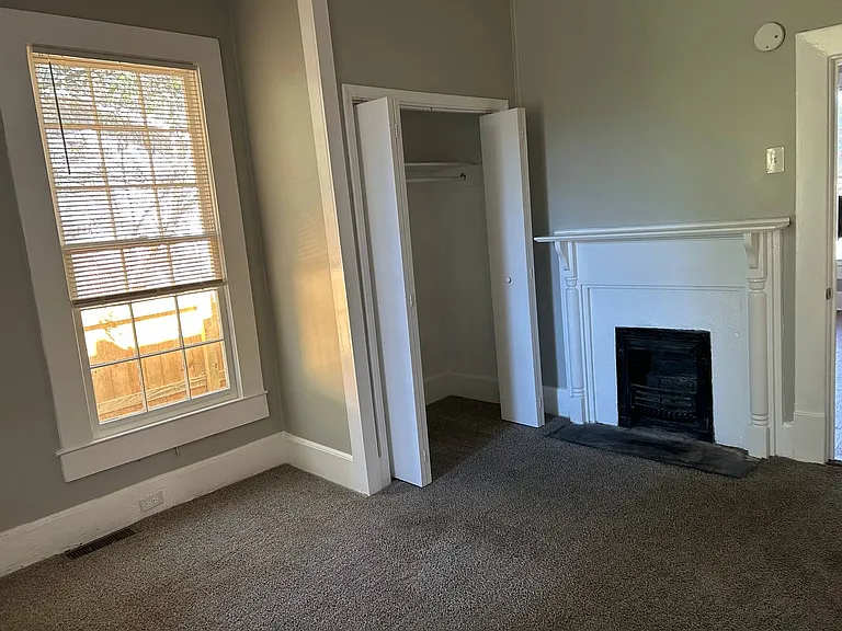 920 Lamore St — Photo 15