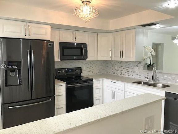 5th image of 3202 Portofino Pt APT E2