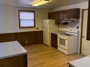 1104 17th St #B, Brodhead, WI 53520