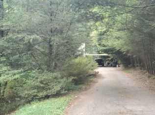 173 S Hickory Ln, Cleveland, GA 30528