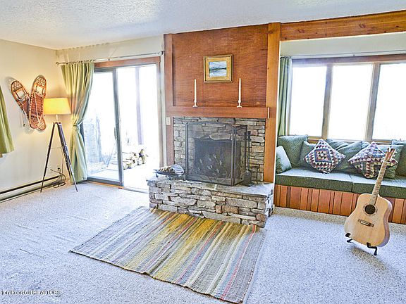 4th image of 4455 Berry Dr #3411