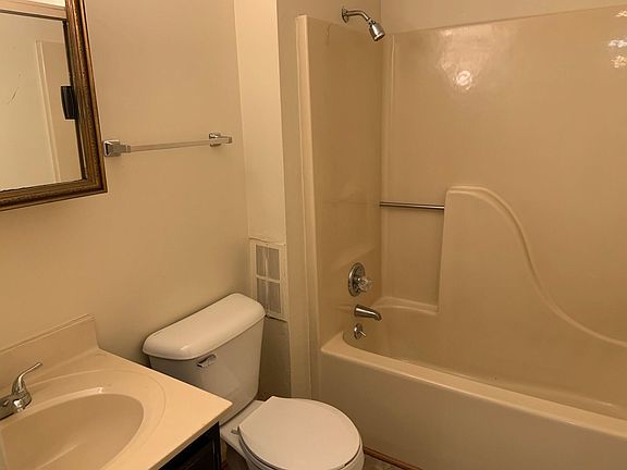 4th image of 4625 Towne Square Ct APT 6