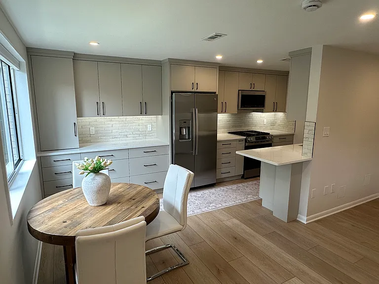 10440 Rockville Pike #302 — Photo 3