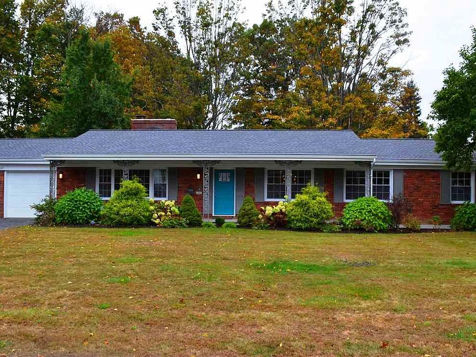 1st image of 107 Oakwood Dr