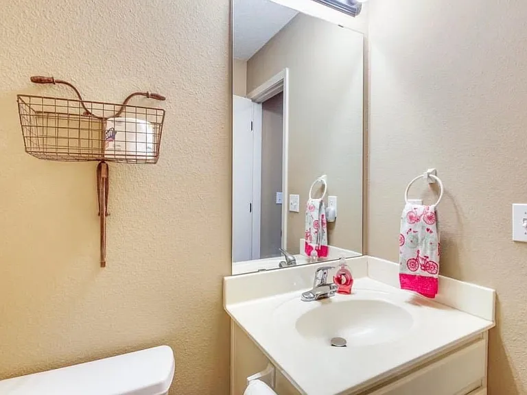 2230 SW Suncatcher Rd — Photo 6