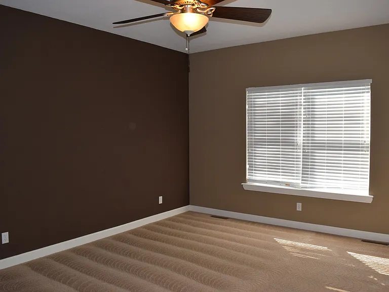 16218 Heartland Ln — Photo 34