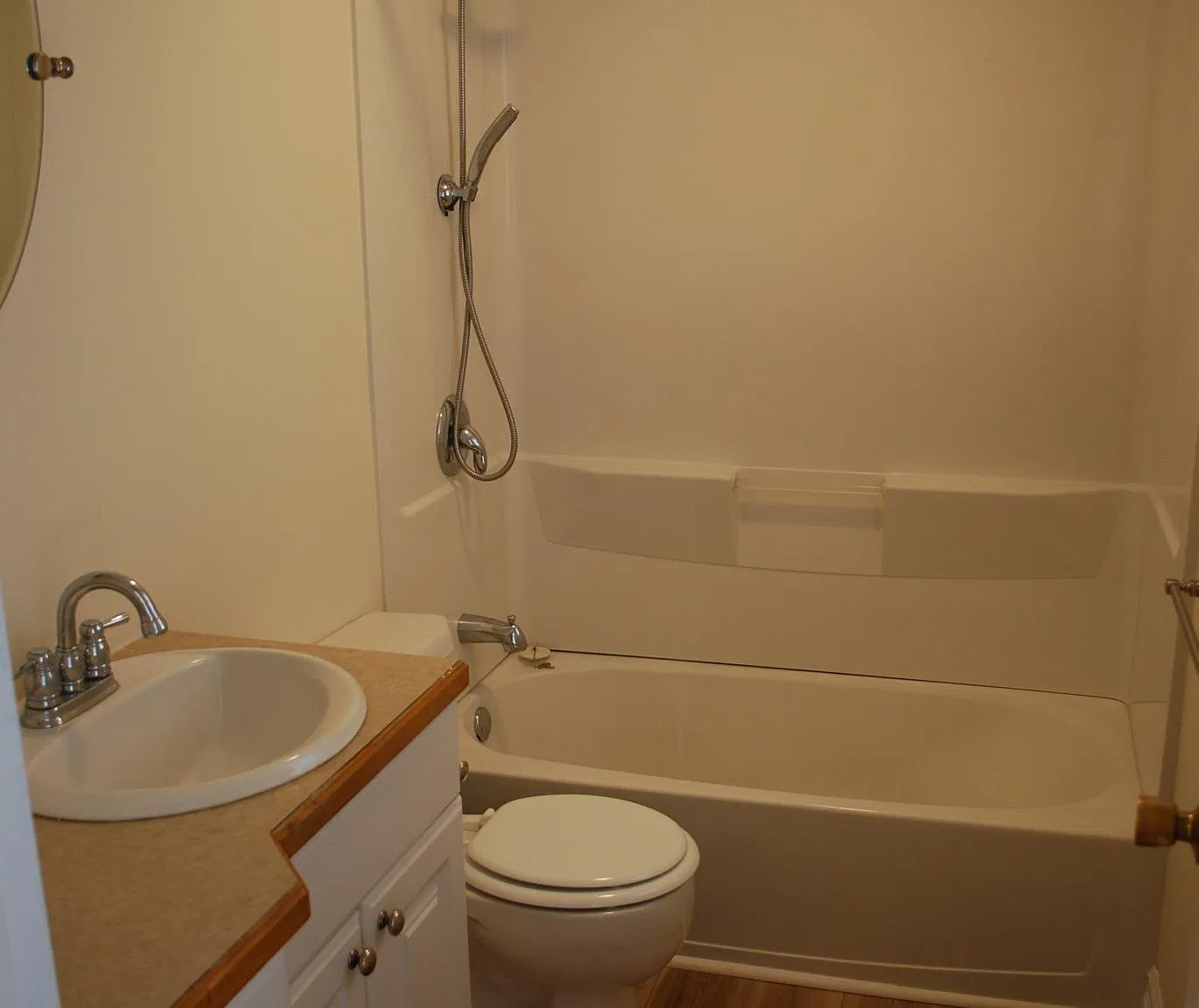 1 bed, 700 sqft, $1,075 — Photo 4
