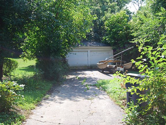 5th image of 272 W Eggleston Ave