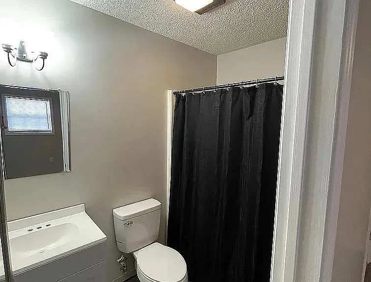 1319A Collier Dr — Photo 6
