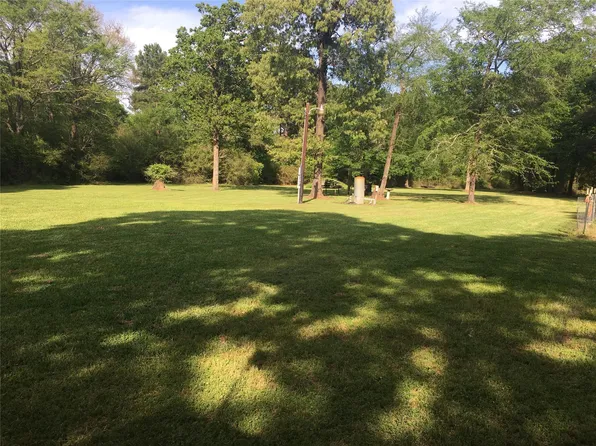 2160 Bowler Rd, Waller, TX 77484