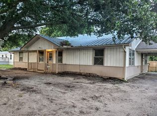 601 Cochran St, Willis, TX 77378