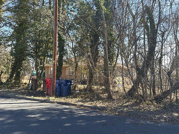2nd image of 113 Harvard Ave