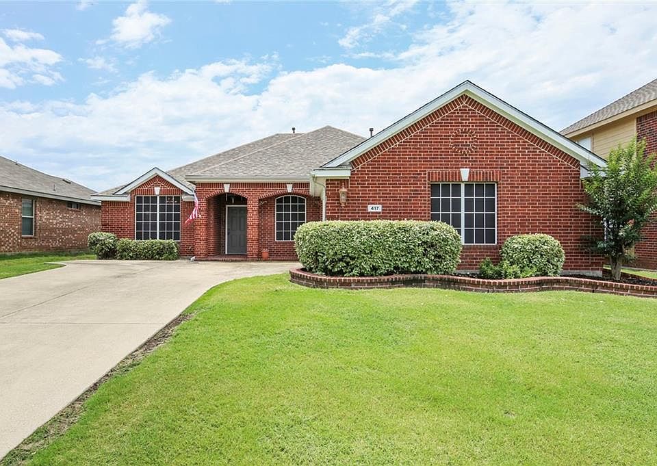 1st image of 417 Highview Cir