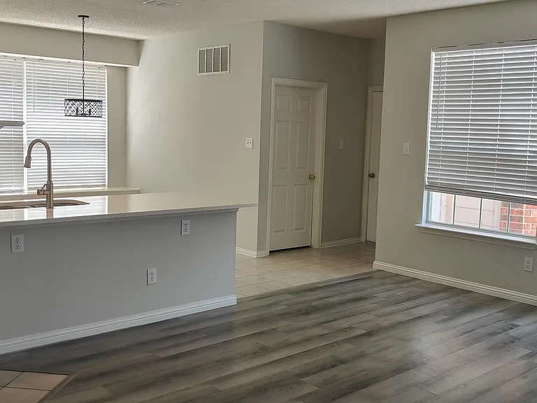 1412 Brenda Ln — Photo 19