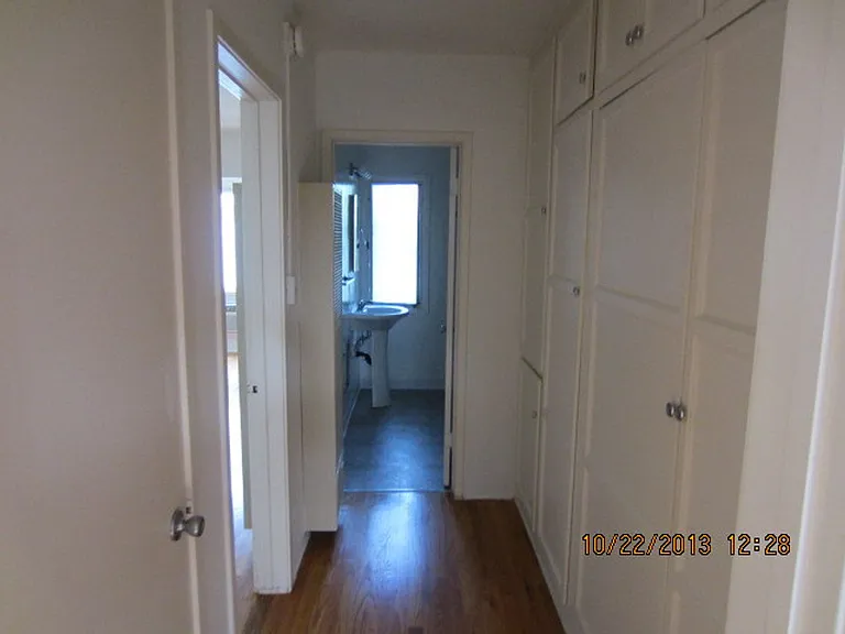8023-27 Hollywood Blvd — Photo 6