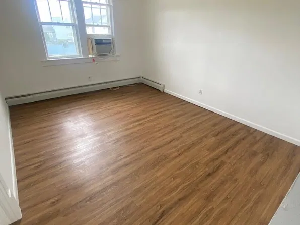 26 Bohac St APT 1, Kingston, PA 18704