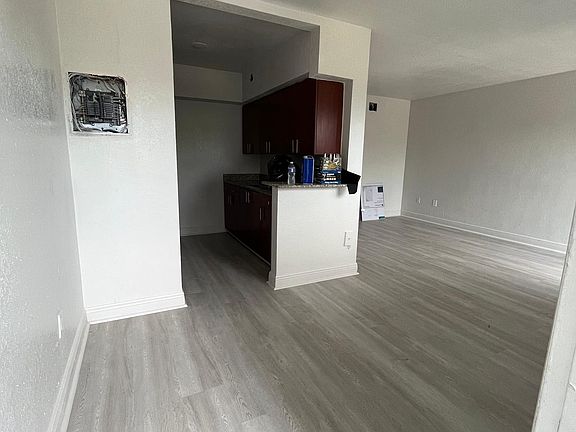 3rd image of 13800 NE 6th Ave APT 26