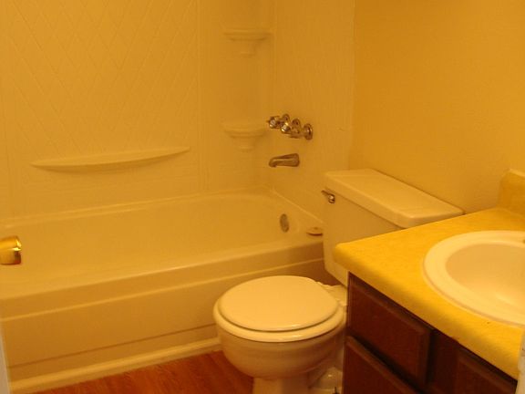 4th image of 2127 Audubon Ave APT 94