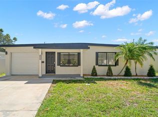 4135 Des Moines St NE #4135, Saint Petersburg, FL 33703