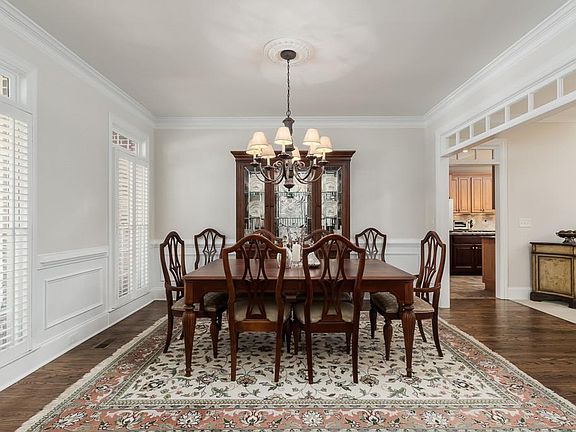 4th image of 3950 Straton Hall Way