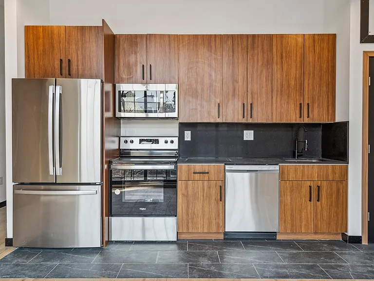 212 Church St #7 — Photo 7