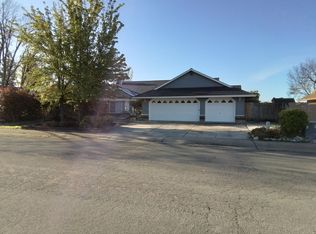 1697 Trumpet Dr, Redding, CA 96003