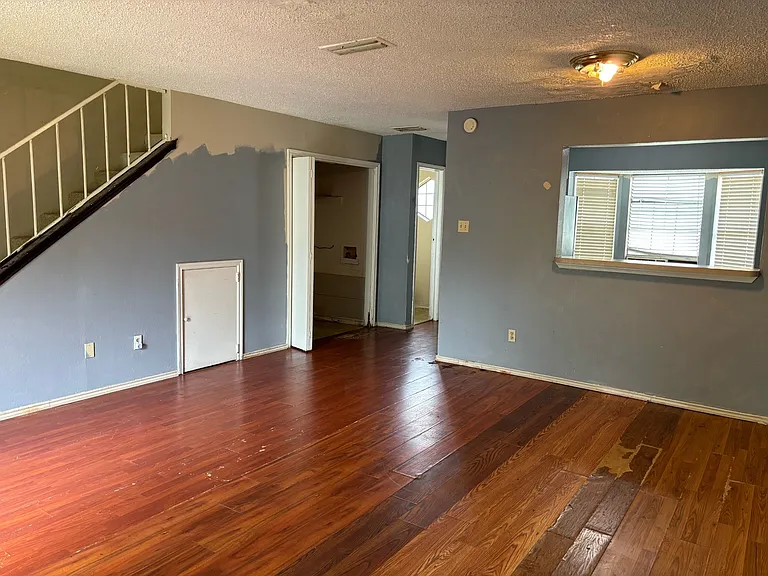1368 Old Jamestown Ct — Photo 3