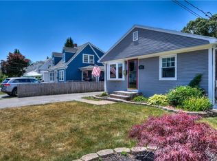 21 Norton Ave, Cranston, RI 02920