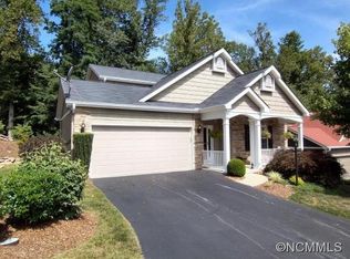 250 Shaws Creek Farm Rd, Laurel Park, NC 28739