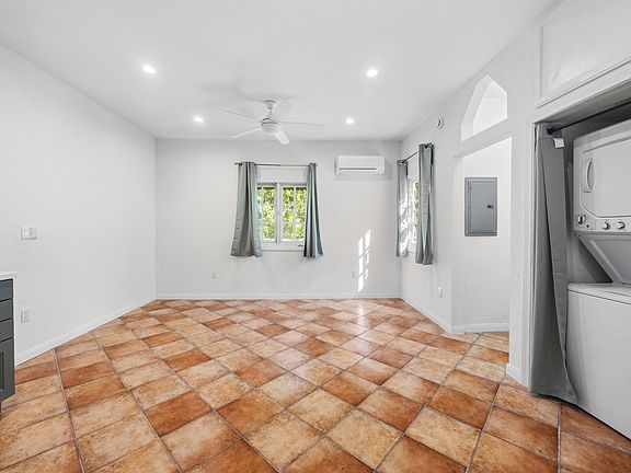 5th image of 166 N Arnaz Dr #166A