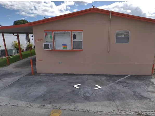 11224 NW 6th St, Miami, FL 33172