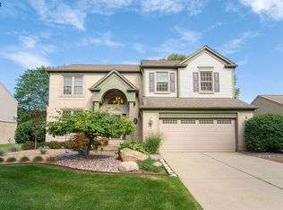 2641 Aubrey Dr, Lake Orion, MI 48360