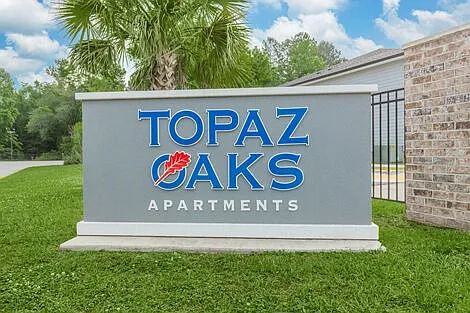 Topaz Oaks — Photo 13