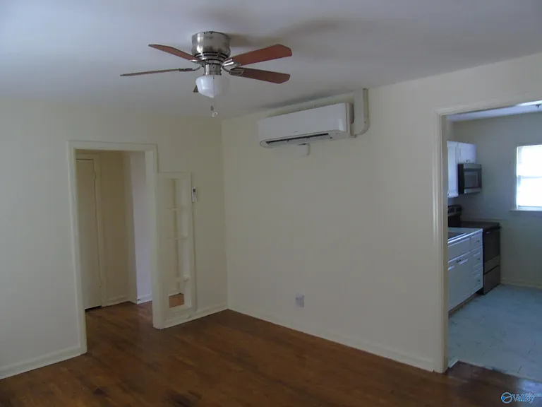 128 Walker Ave NE #7 — Photo 5