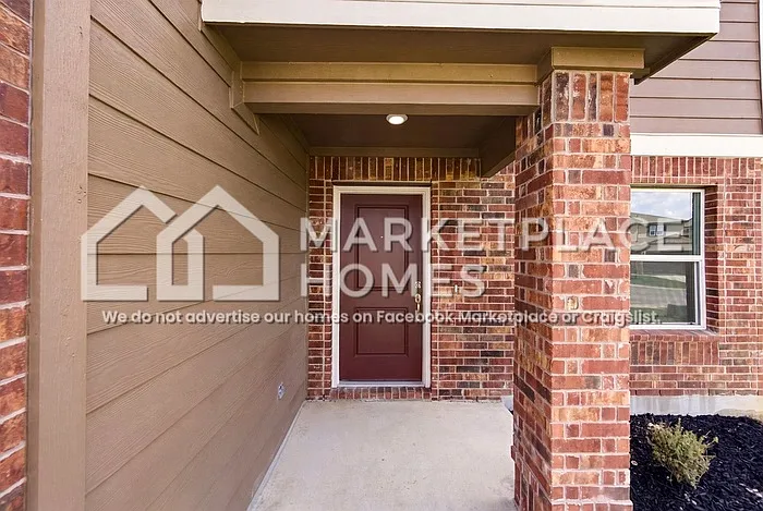 6 bed, 3.5 bath, 2968 sqft, $2,000 — Photo 4