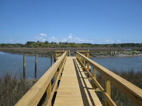 230 Bull Point Dr, Seabrook, SC 29940