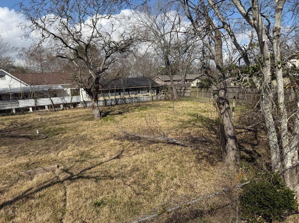 1001 N Bayshore Dr, La Porte, TX 77571