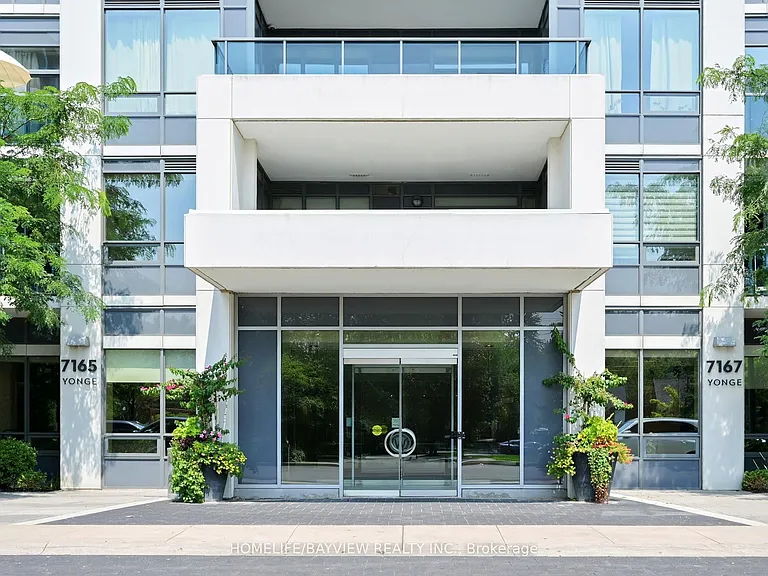 7167 Yonge St #1212 — Photo 4