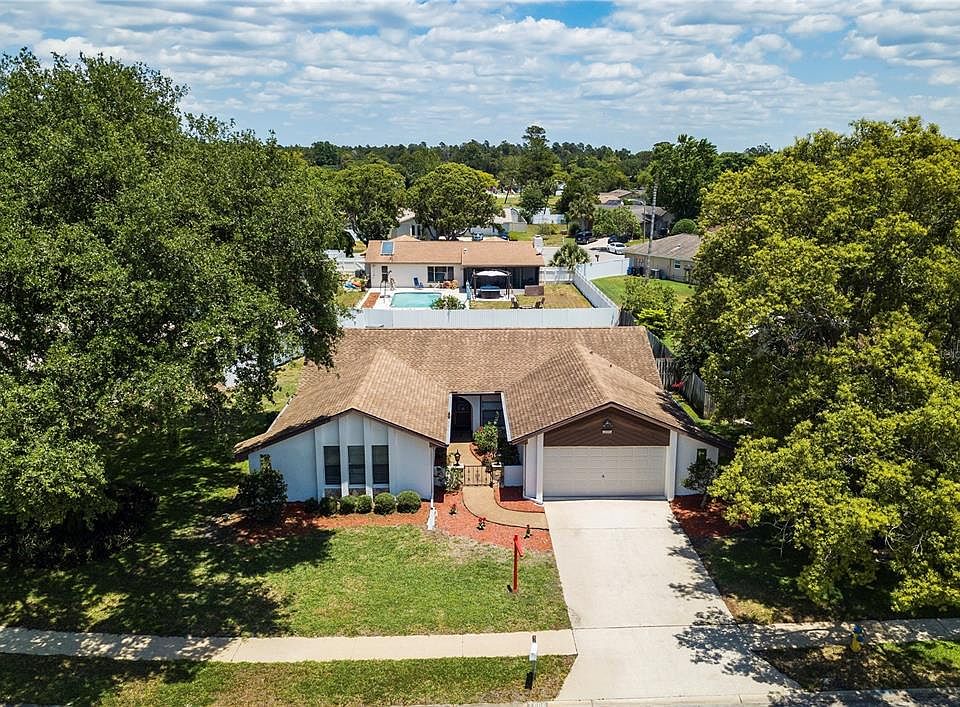 1st image of 7606 Lakeside Woodlands Dr