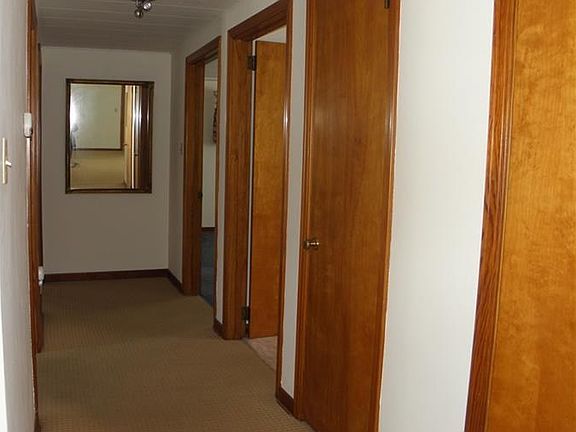 3rd image of 9648 Babcock Blvd