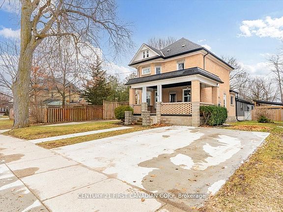2nd image of 18 Colborne St