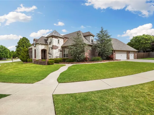 3532 W Providence Dr, Fayetteville, AR 72704
