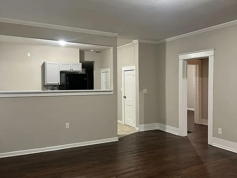 1731 Exeter Ave — Photo 8