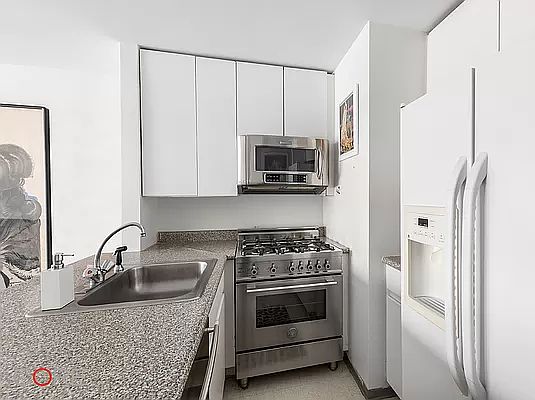 2nd image of 270 W 17th St APT 17A