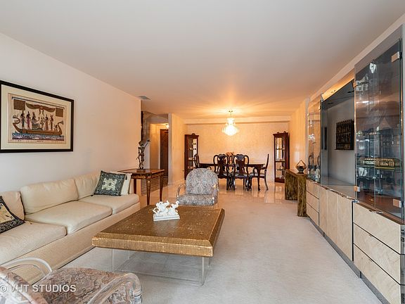 4th image of 6400 N Cicero Ave APT 201