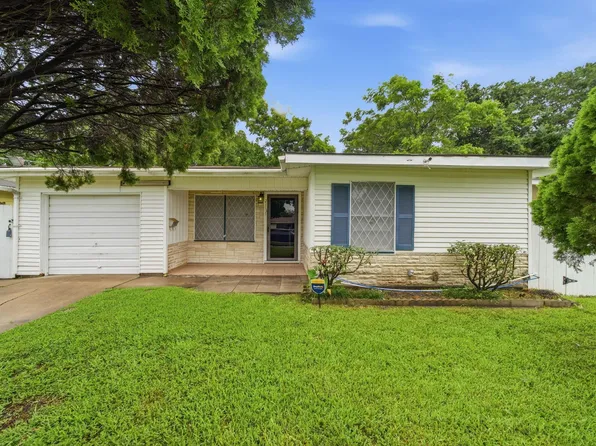 2113 Glendale St, La Marque, TX 77568