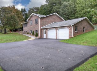 568 Frog Level Rd, Gray, TN 37615
