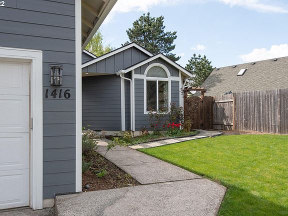 2nd image of 1416 SE 159th Ave